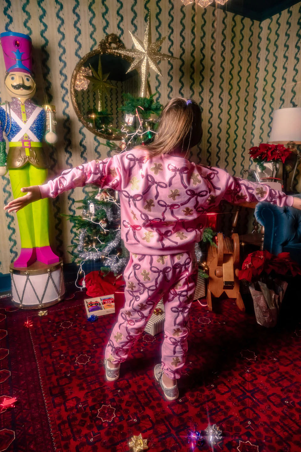 Kids Light Pink Gingerbread Men & Bows Sweatshirt