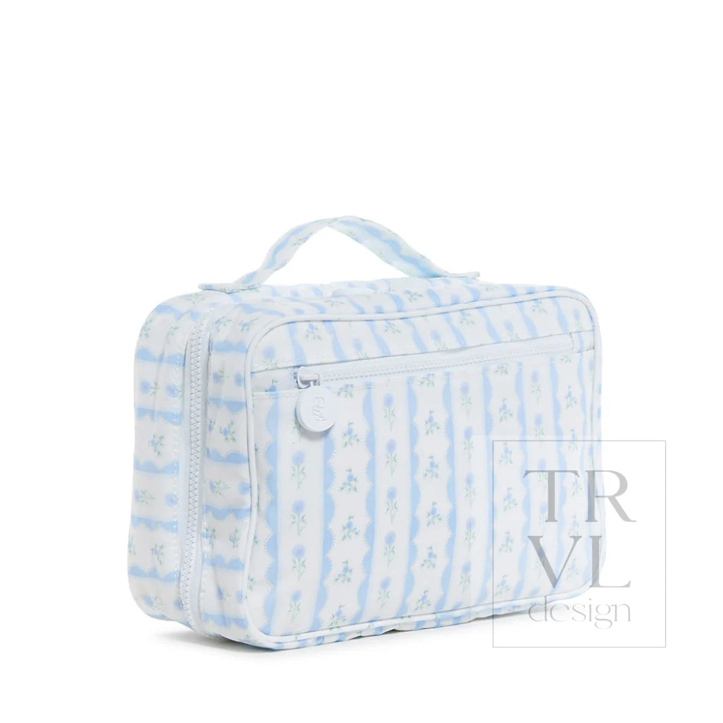 Bundle Up2 Hanging Toiletry Bag Ribbon Floral Blue